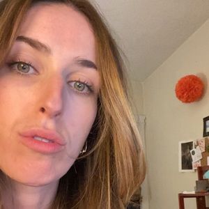 Meet your Posher, Maura